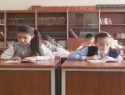 Atık kağıttan kütüphaneye