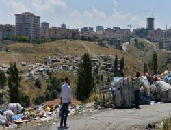 Köprü manzaralı ‘mülteci’kondu