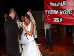 ‘Resmi Nikah’ta sürpriz teklif