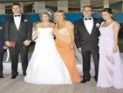 Modern sanatlar müzesinde düğün