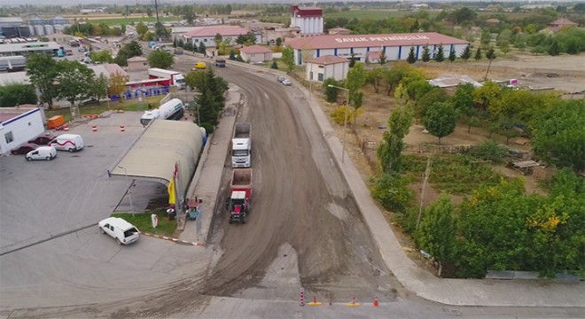 Asfalt çalışmalarına devam ediyor