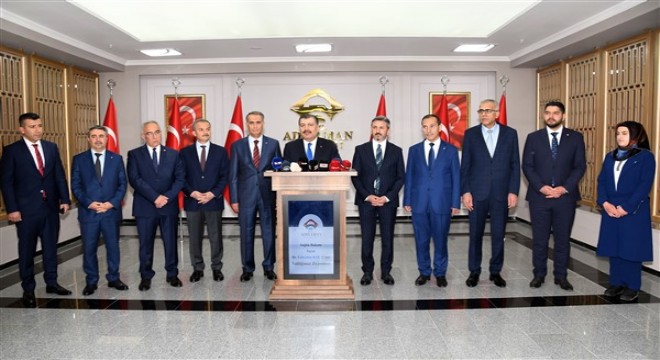 Bakan Koca Adıyaman’dan duyurdu:  Salgın günlük hayatımızdan çıktı! 