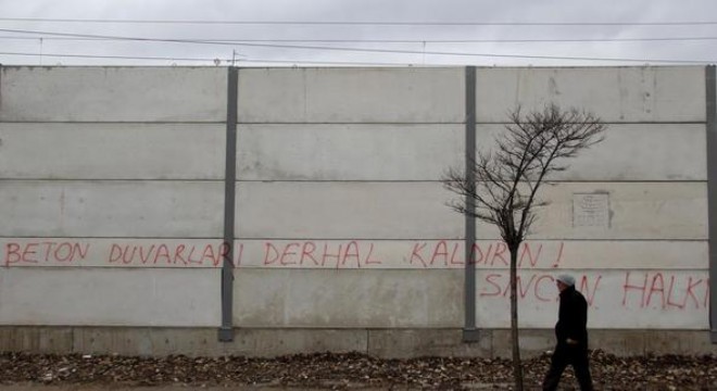 Bir duvar da Sincan a