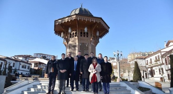 Bosnalı Bakan Hamamönü’nde