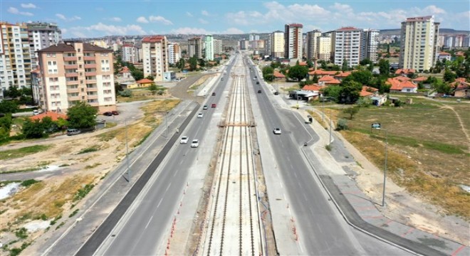 Büyükşehirin yol ve çevre düzenleme çalışmaları sürüyor