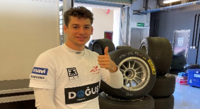 Cem Bölükbaşı Formula 3’te hız kesmiyor