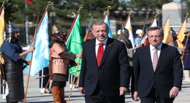 Cumhurbaşkanı Erdoğan, İtalya Başbakanı Draghi ile ortak basın toplantısı düzenledi