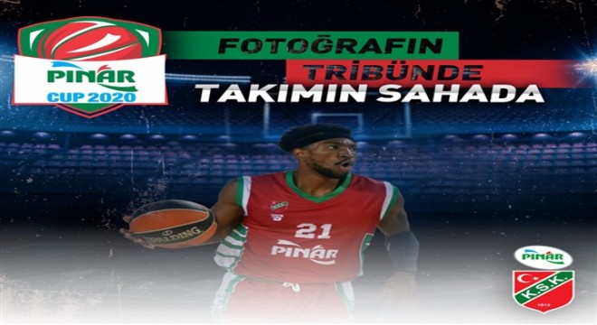 Fotoğrafın tribünde takımın sahada