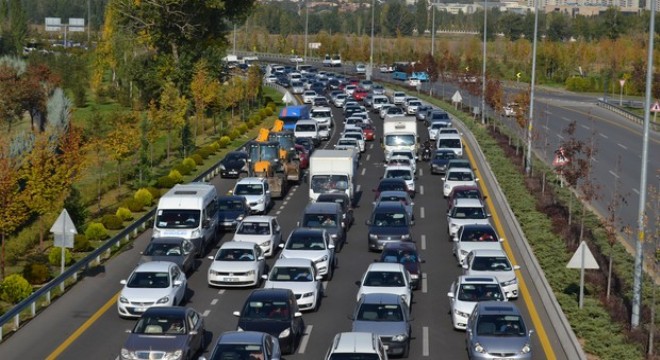 Gar çevresinde anma trafiği