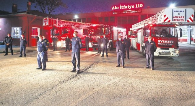 İtfaiyeciler oruçlarını görevleri başında açtı