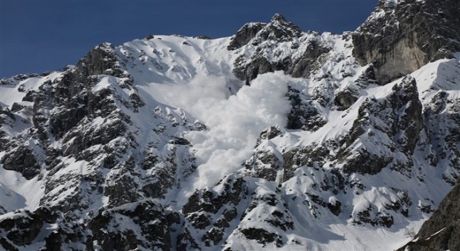 Meteoroloji den kuvvetli rüzgar ve çığ uyarısı