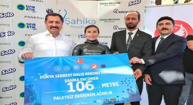 Milli sporcu Şahika Ercümen den Cumhuriyet in 100. yılında yeni dünya rekoru