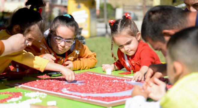 Polis memurlarına çocuklardan sürpriz