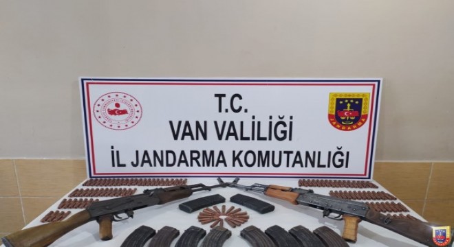 Van da tüfek ve el bombası ele geçirildi